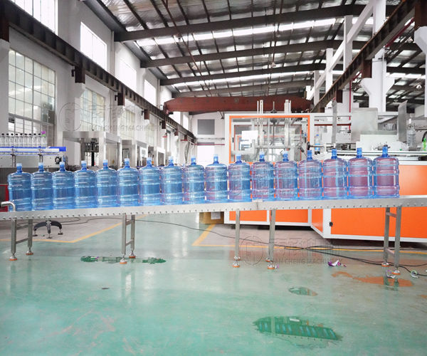 俄羅斯全自動(dòng)1200桶/小時(shí)桶裝線發(fā)貨